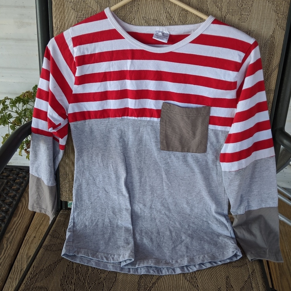 Boutique no brand name 3/4 sleeve shirt.